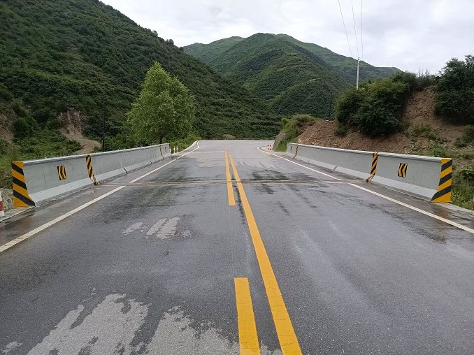 橋梁噴涂瓷化涂料